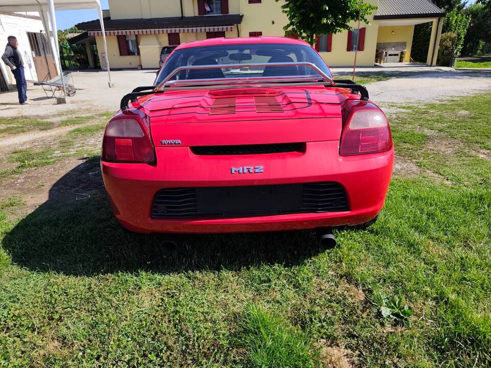 Image 53/57 of Toyota MR2 (2003)