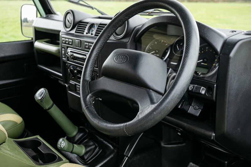 Image 24/39 of Land Rover Defender 90 TD4 (2008)