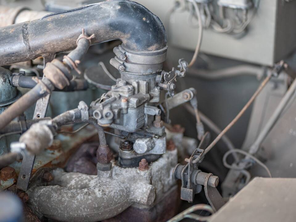 Image 29/50 de Land Rover 88 (1974)