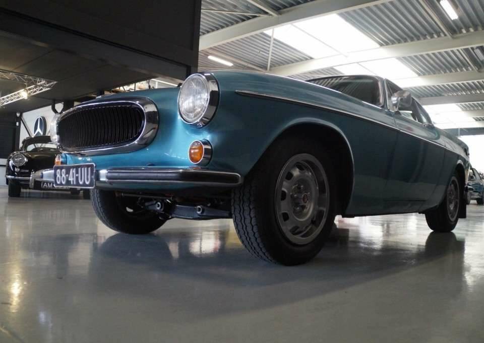 Image 30/38 of Volvo 1800 E (1971)