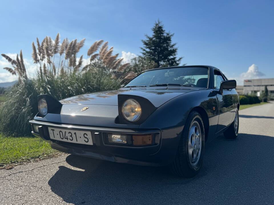 Image 7/35 of Porsche 924 S (1986)