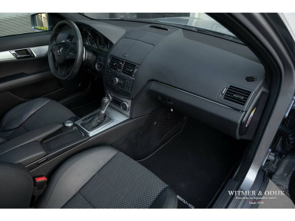 Imagen 3/40 de Mercedes-Benz C 63 AMG T (2009)