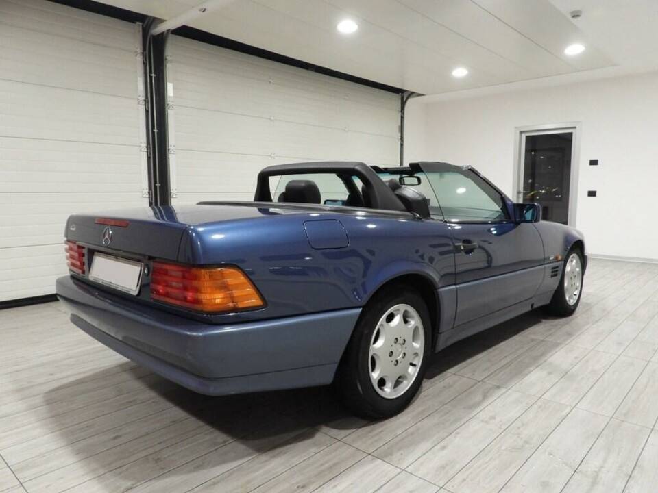 Image 4/14 of Mercedes-Benz SL 280 (1995)