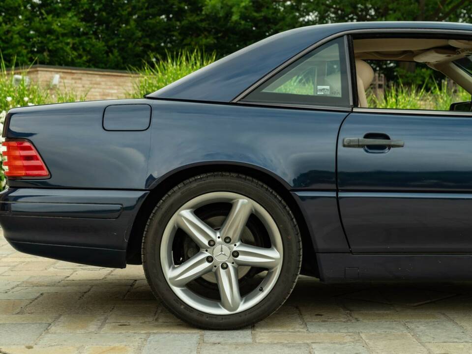 Image 28/50 de Mercedes-Benz SL 500 (1998)