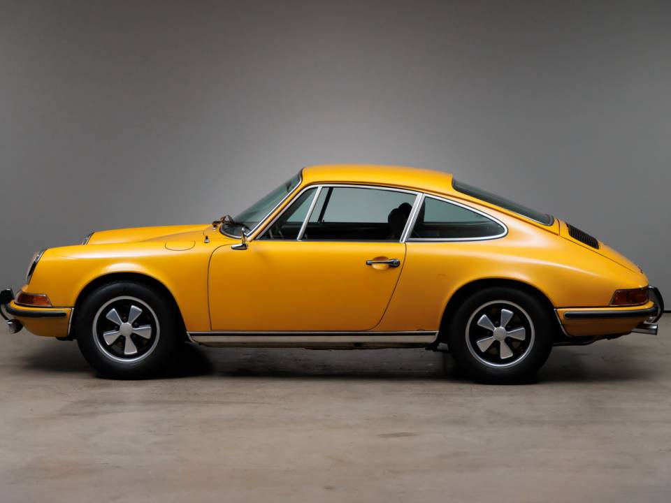 Image 4/37 of Porsche 911 2.4 T (1971)