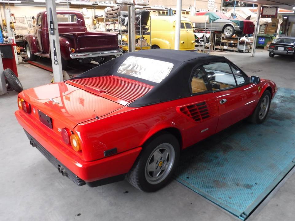 Image 10/50 of Ferrari Mondial 3.2 (1988)