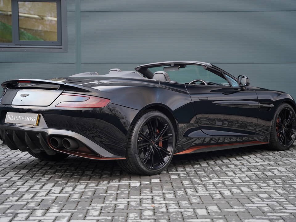 Image 5/50 of Aston Martin Vanquish S Volante (2018)