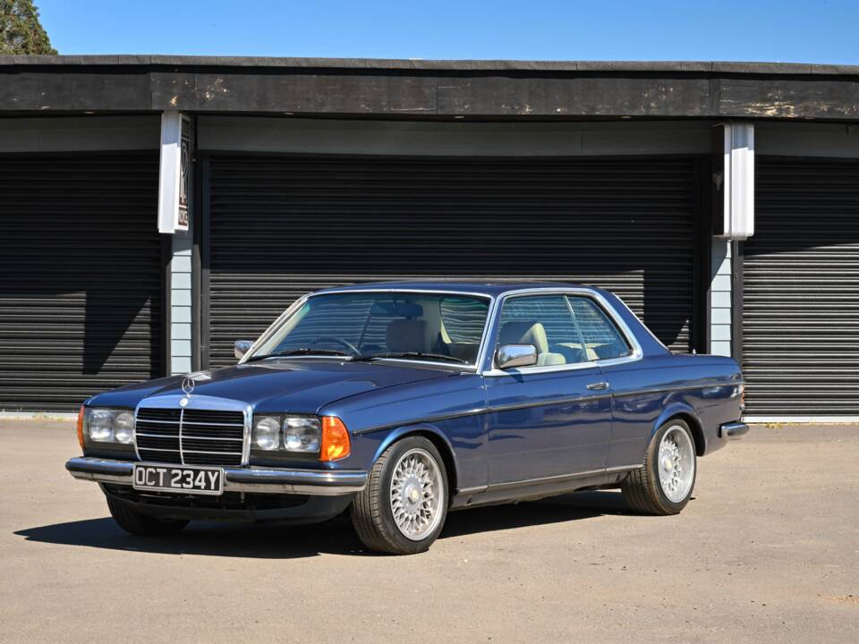 Bild 7/50 von Mercedes-Benz 280 CE (1983)