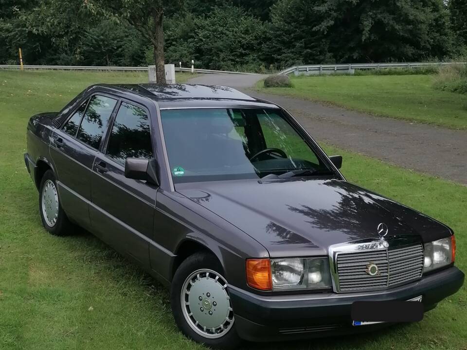 Afbeelding 1/17 van Mercedes-Benz 190 E 2.0 (1992)