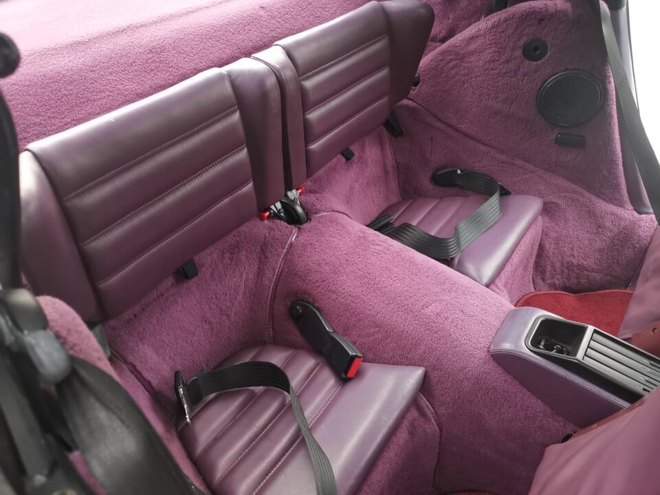 Image 27/51 of Porsche 911 Carrera 2 (WTL) (1990)