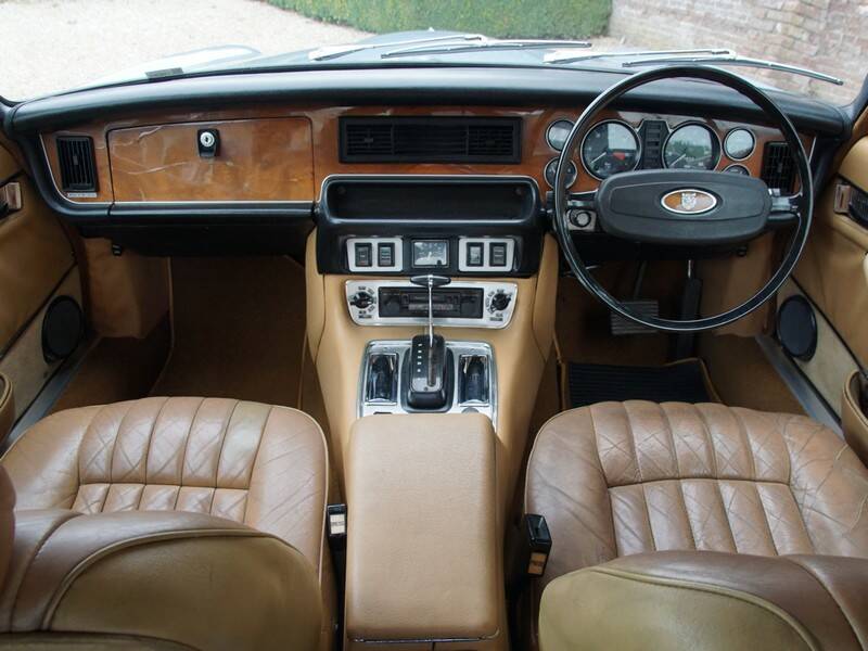 Bild 9/50 von Jaguar XJ 6 C 4.2 (1975)