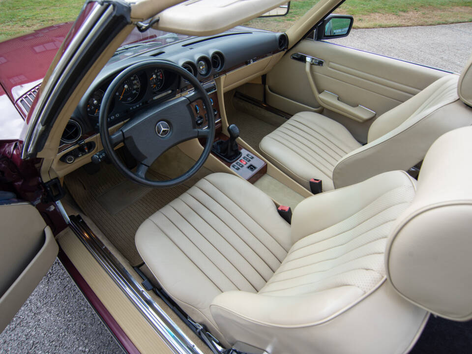 Image 14/29 of Mercedes-Benz 300 SL (1988)