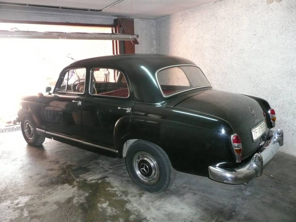 Image 12/30 of Mercedes-Benz 180 Db (1961)