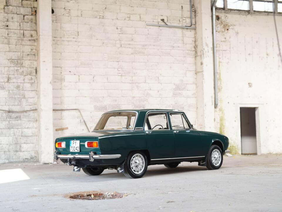 Image 3/83 of Alfa Romeo 1750 Berlina (1970)