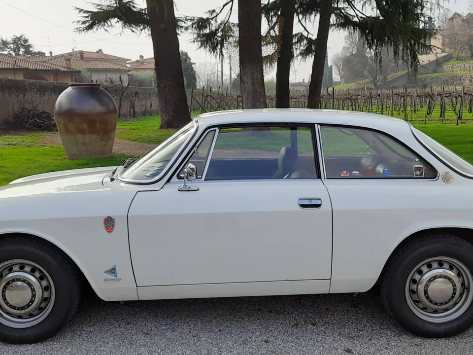 Afbeelding 30/35 van Alfa Romeo 1750 GT Veloce (1968)