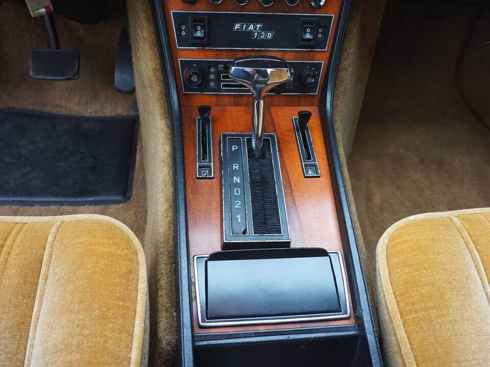 Immagine 46/74 di FIAT 130 Coupé (1973)