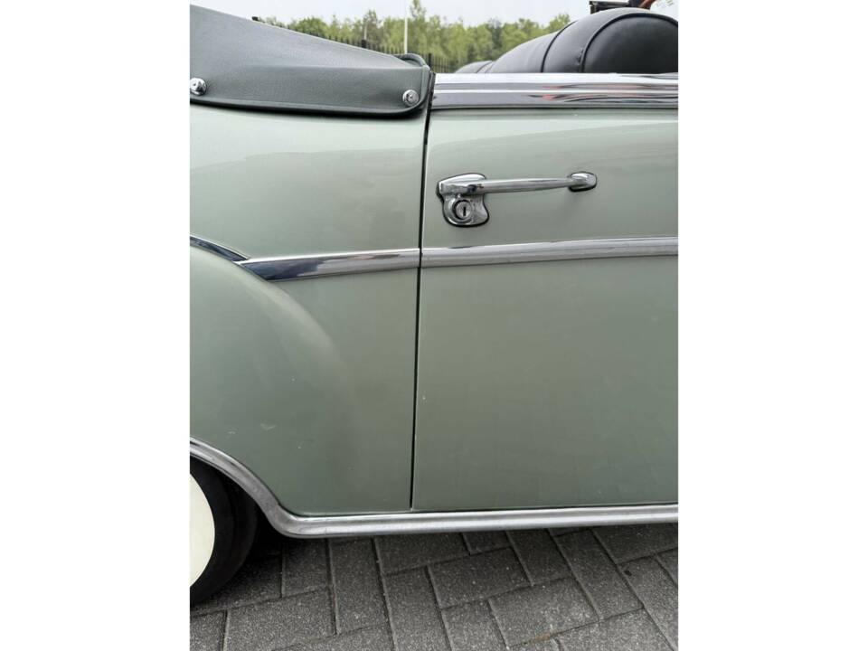 Image 23/50 of Mercedes-Benz 220 S Cabriolet (1958)