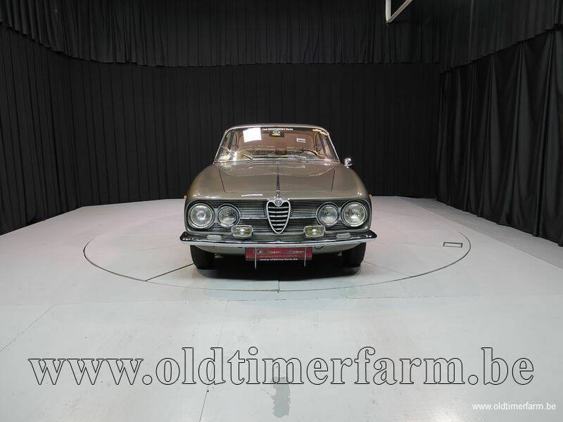 Image 5/15 of Alfa Romeo 2000 Sprint (1961)