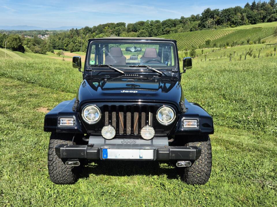Bild 6/22 von Jeep Wrangler Sahara 4.0L (2004)