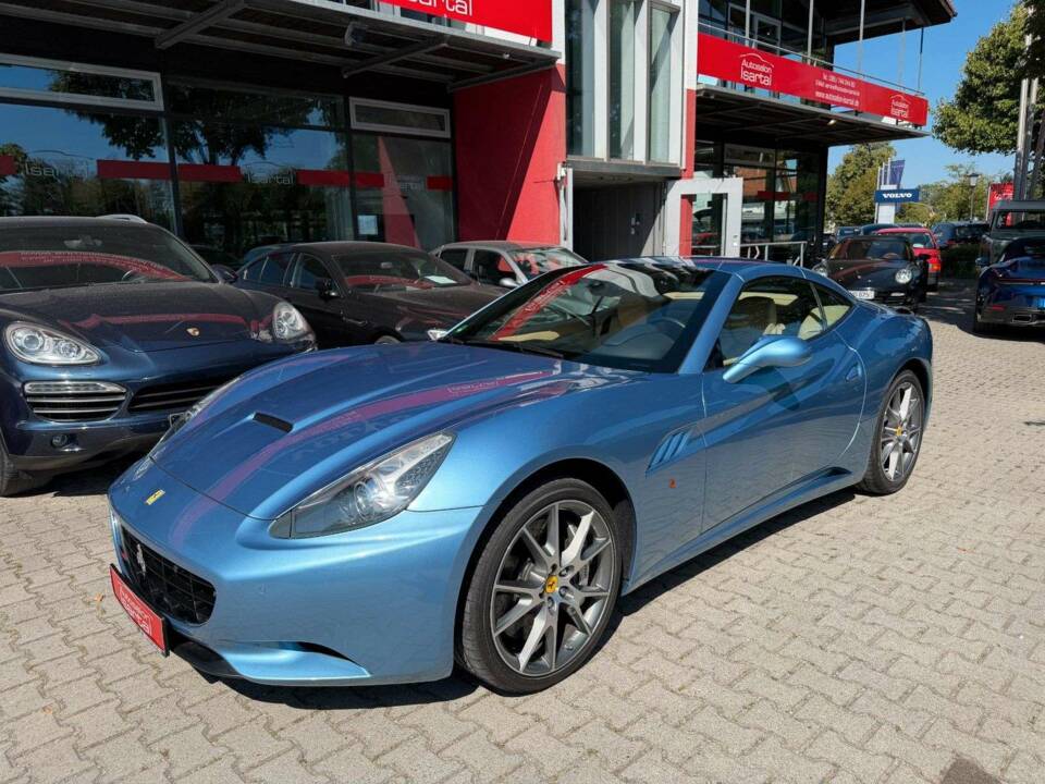 Immagine 33/42 di Ferrari California (2011)