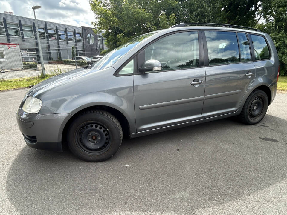 Image 3/25 of Volkswagen Touran 1.4 TSI (2004)