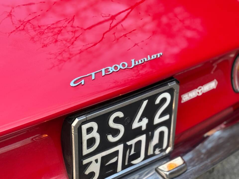 Immagine 19/48 di Alfa Romeo Giulia GT 1300 Junior (1972)