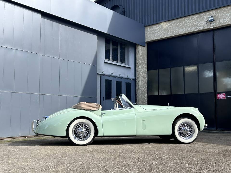 Imagen 10/30 de Jaguar XK 120 DHC (1953)