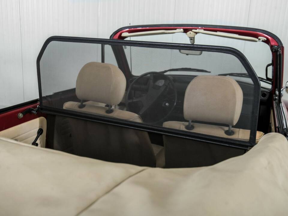 Image 45/50 of Volkswagen Beetle 1303 LS (1977)