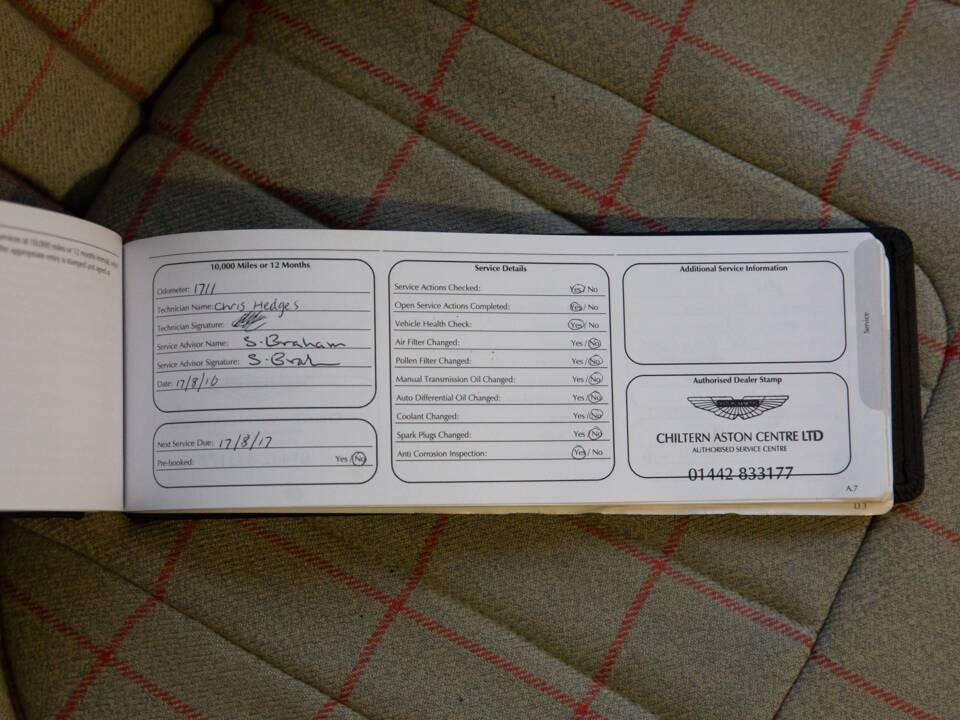 Afbeelding 70/81 van Aston Martin DB 9 Volante (2015)