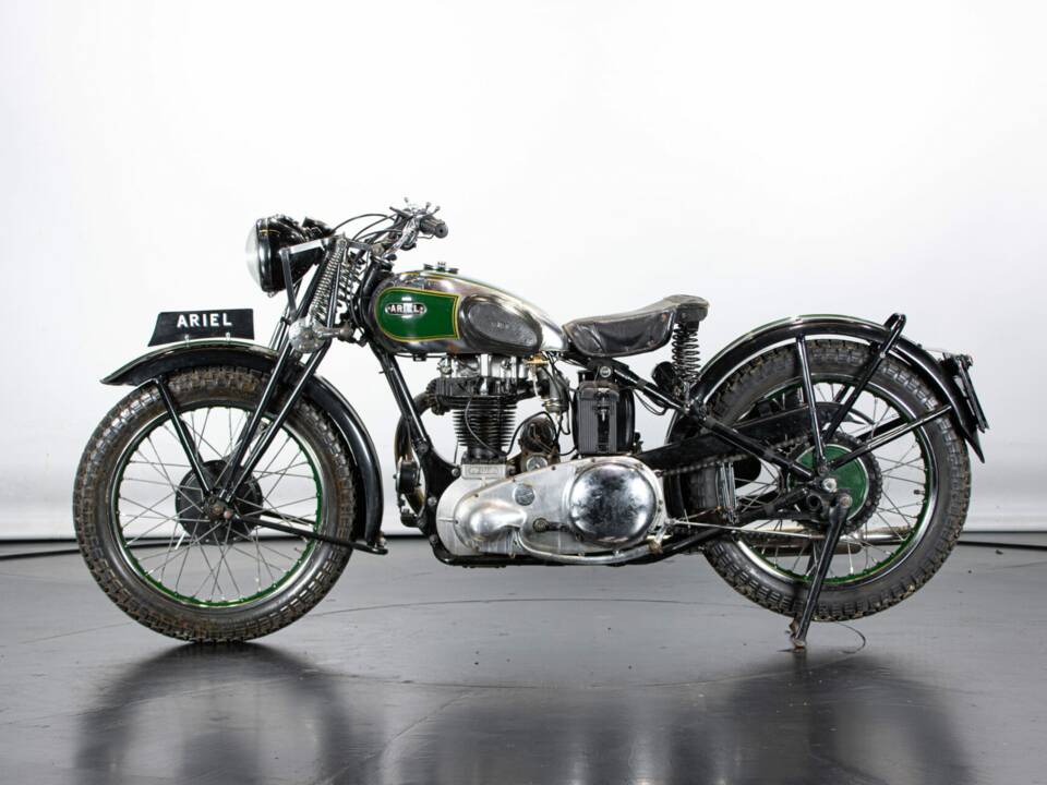 Afbeelding 1/50 van Ariel W/NG 350 (1941)