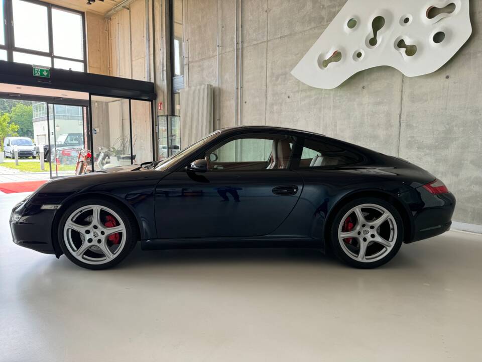 Image 2/29 de Porsche 911 Carrera S (2006)