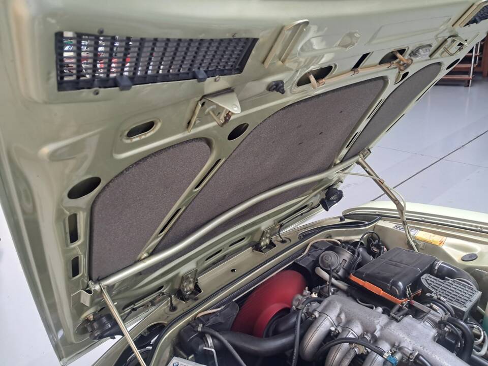 Immagine 24/39 di BMW 3,3 Li (1977)