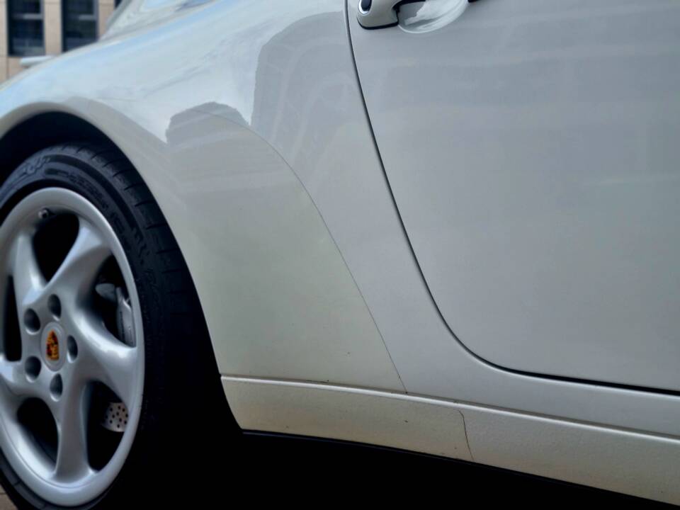 Image 27/45 of Porsche 911 Carrera 4 (1995)