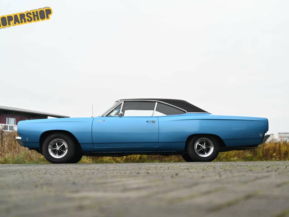 Image 43/50 of Plymouth Road Runner Hardtop Coupe (1968)