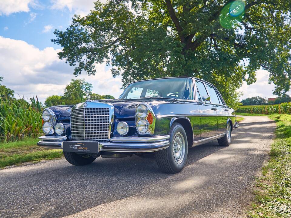 Image 5/38 of Mercedes-Benz 300 SEL 6.3 (1970)