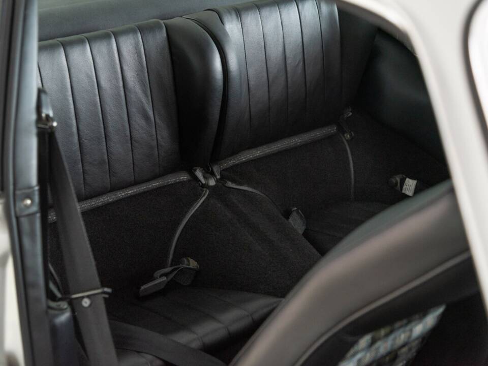 Image 41/50 de Porsche 911 Carrera 2.7 (US) (1974)