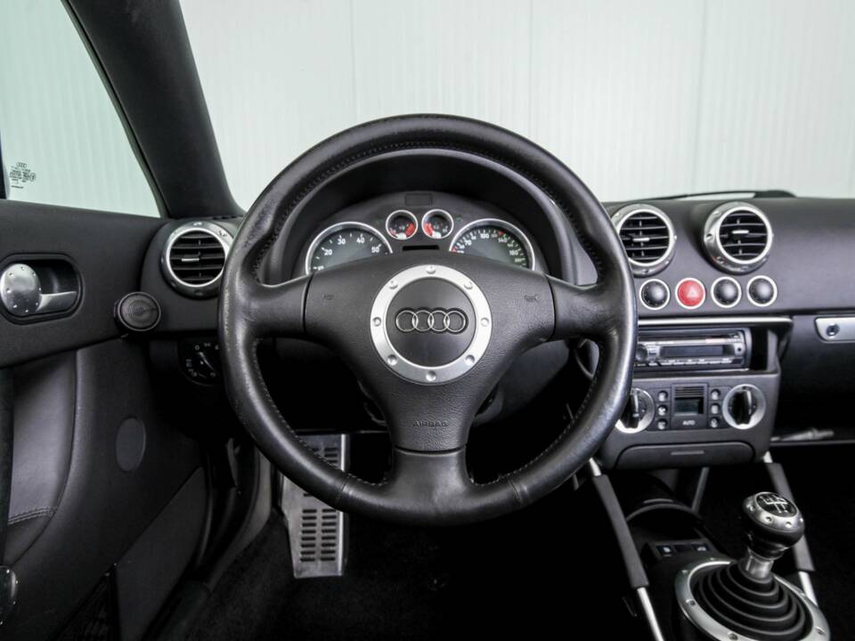 Immagine 6/50 di Audi TT 1.8 T (2001)