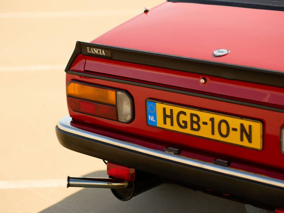 Bild 18/22 von Lancia Beta Coupe 2000 VX (1983)