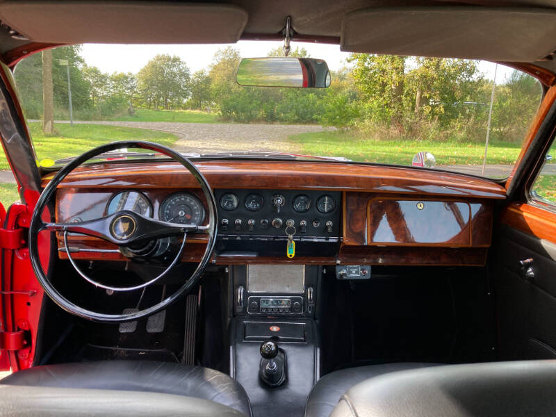 Image 10/45 of Jaguar Mk II 3.4 (1967)