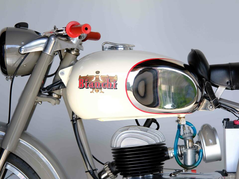 Image 31/54 of Bianchi Mendola (1951)