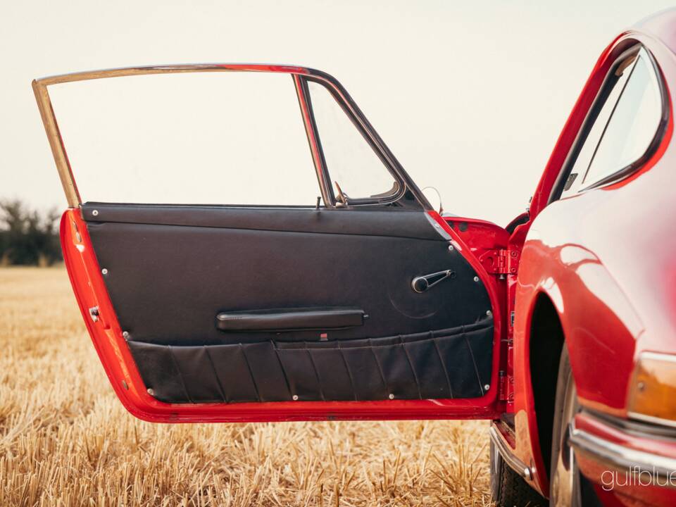 Image 31/59 of Porsche 911 2.0 (1966)