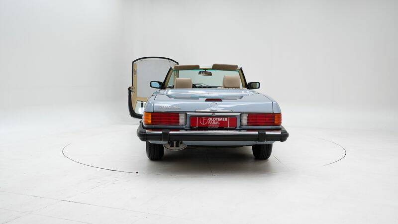 Image 7/15 of Mercedes-Benz 380 SL (1982)