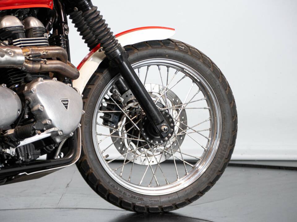 Image 11/50 of Triumph DUMMY (2014)