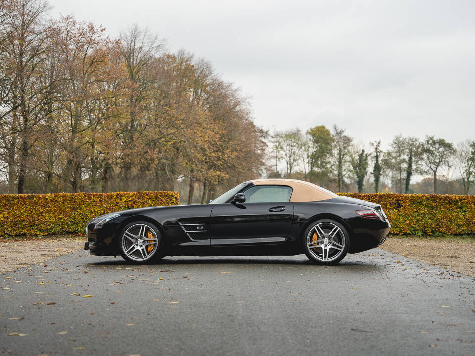 Bild 32/100 von Mercedes-Benz SLS AMG Roadster (2011)