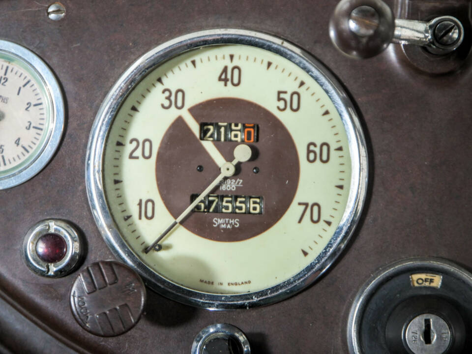 Image 16/50 de Morris Eight (1939)