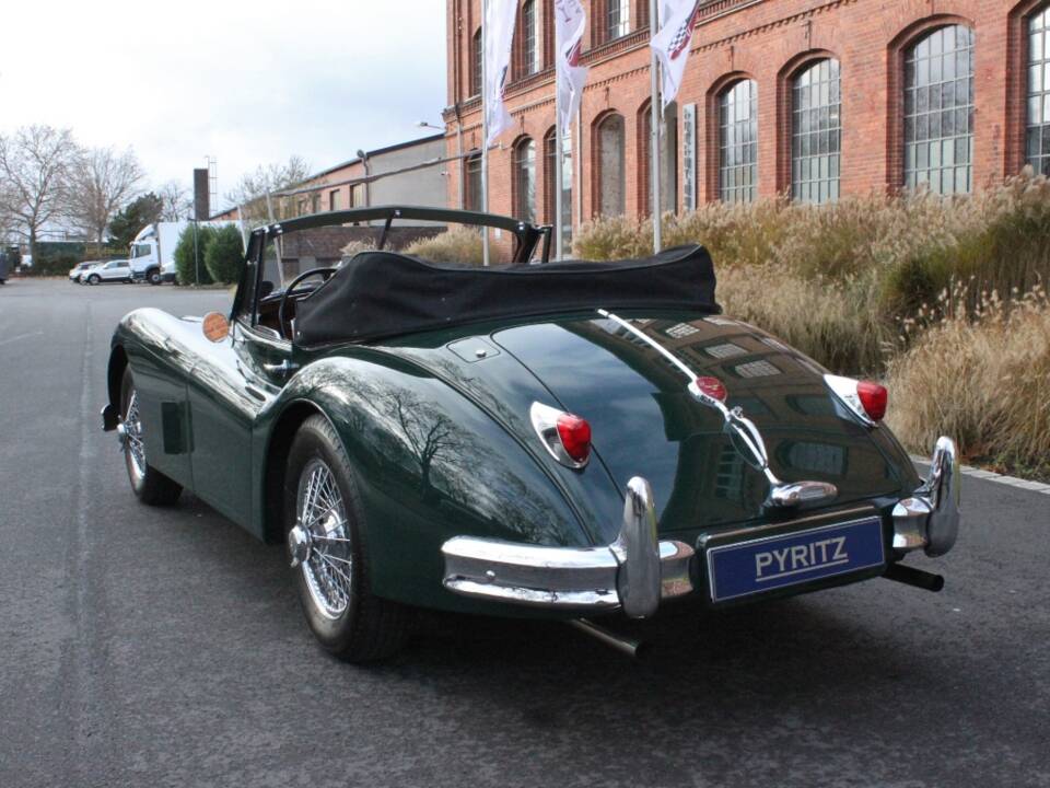 Bild 16/16 von Jaguar XK 140 SE DHC (1956)