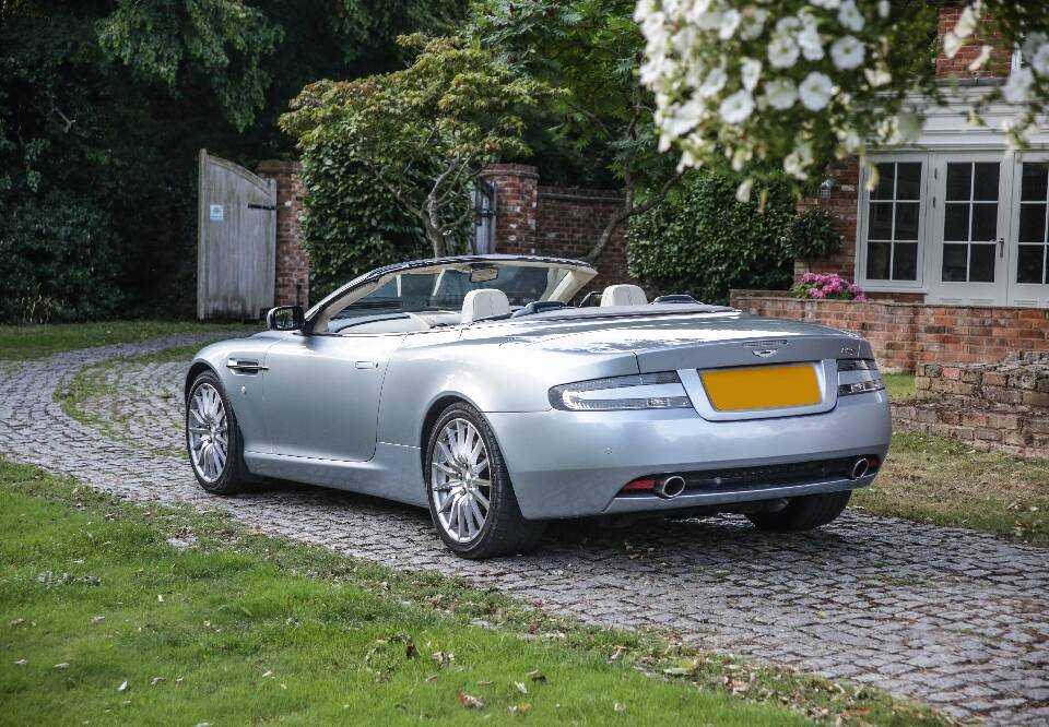 Bild 26/30 von Aston Martin DB 9 Volante (2006)