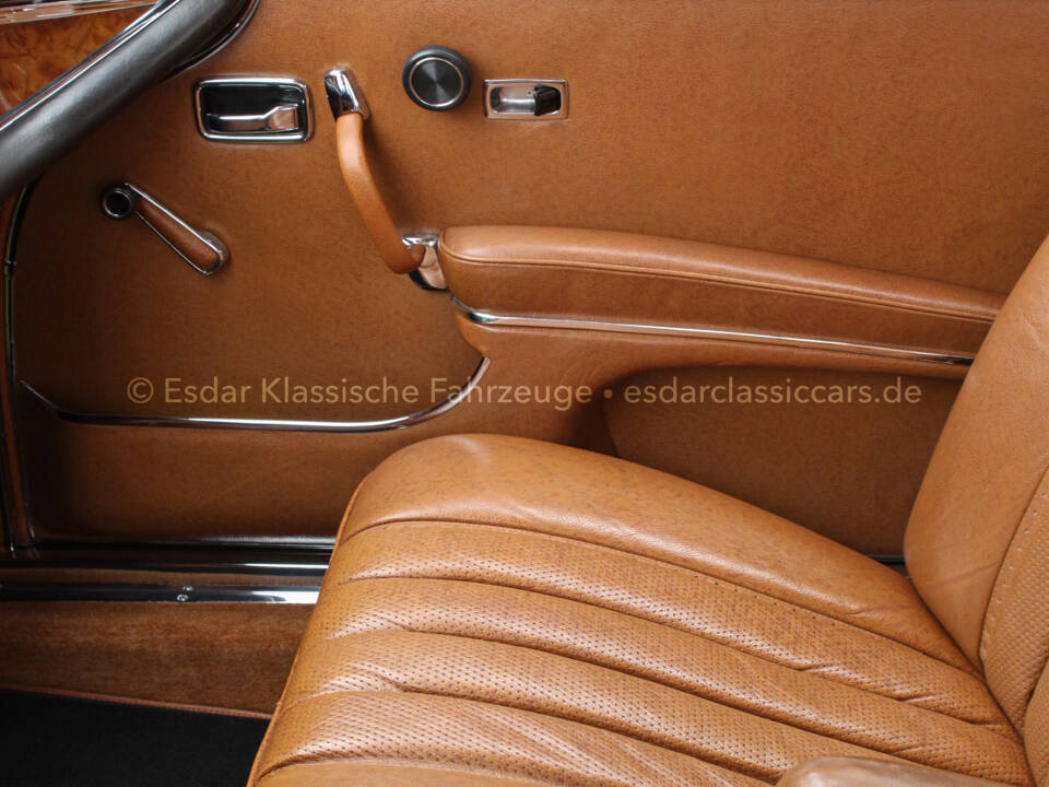 Image 11/35 of Mercedes-Benz 280 SE 3,5 (1970)