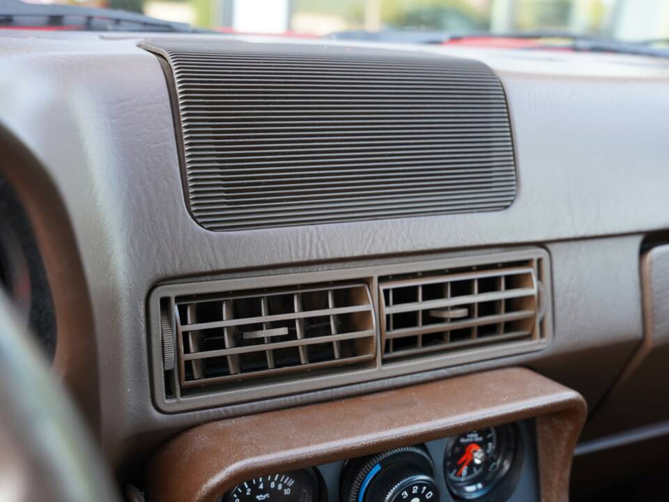 Image 30/50 of Porsche 924 (1981)