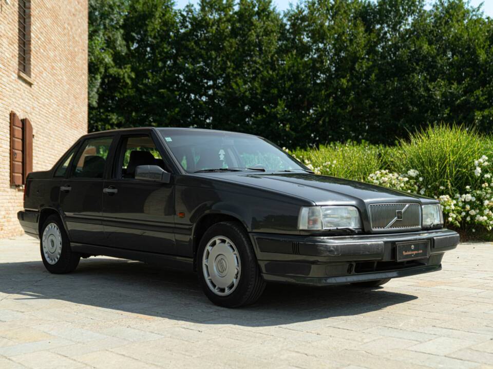 Immagine 2/48 di Volvo 850 2.0 20V (1992)